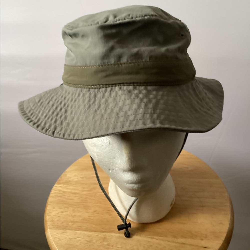 REI Co- op Olive Green Bucket Hat for kids size 4 - 7 years.